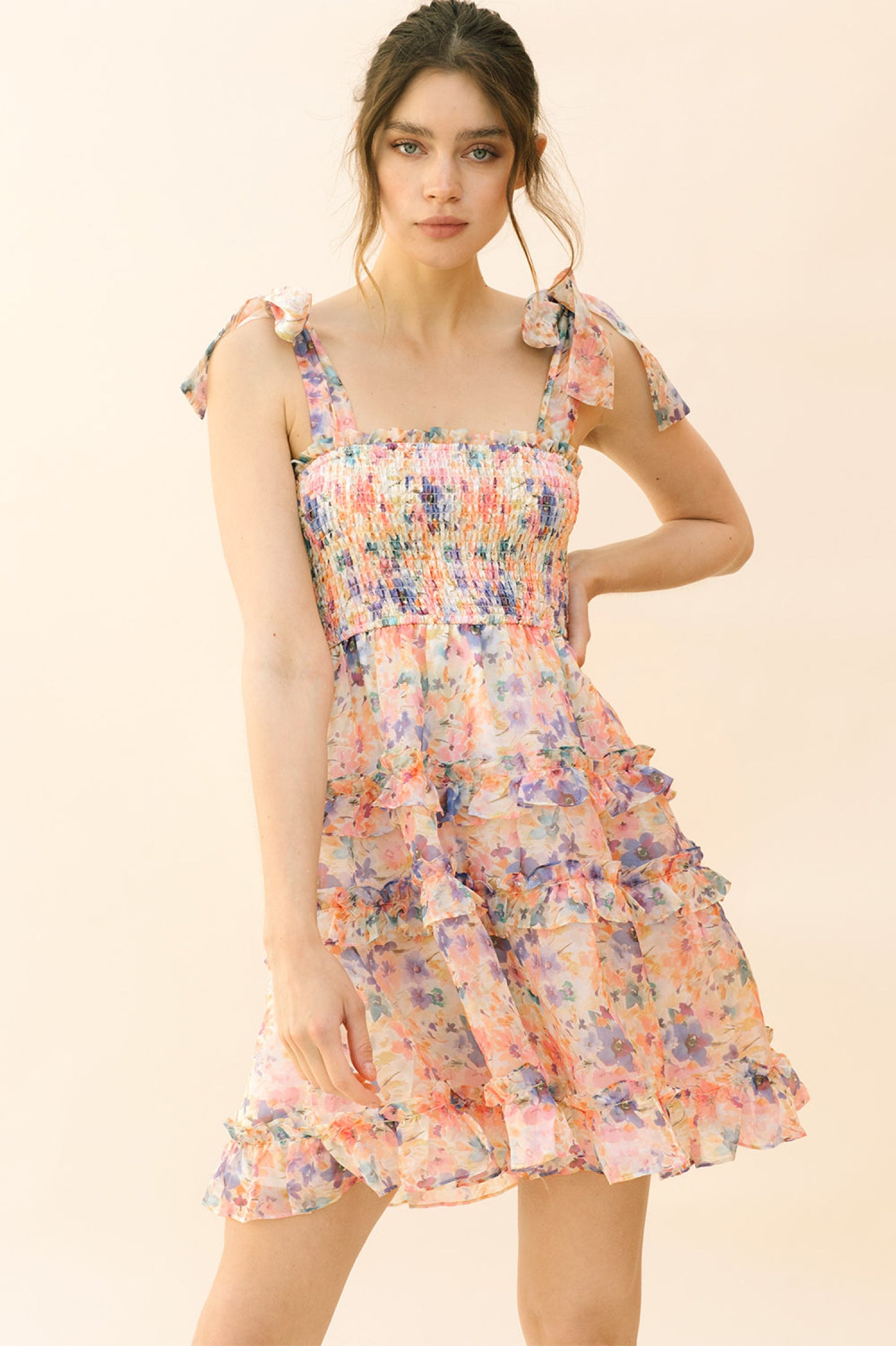 Vestido floral con volantes