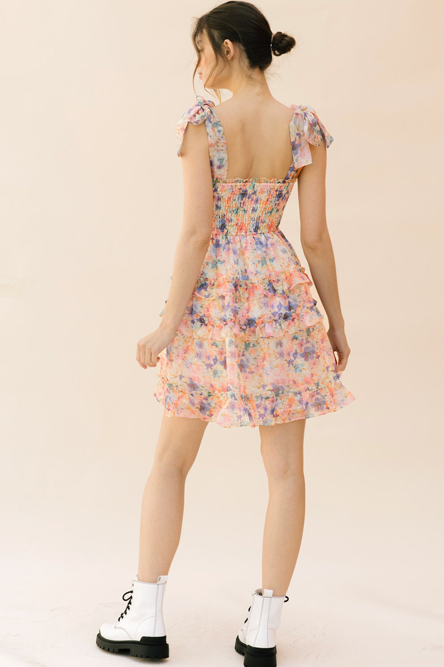 Vestido floral con volantes