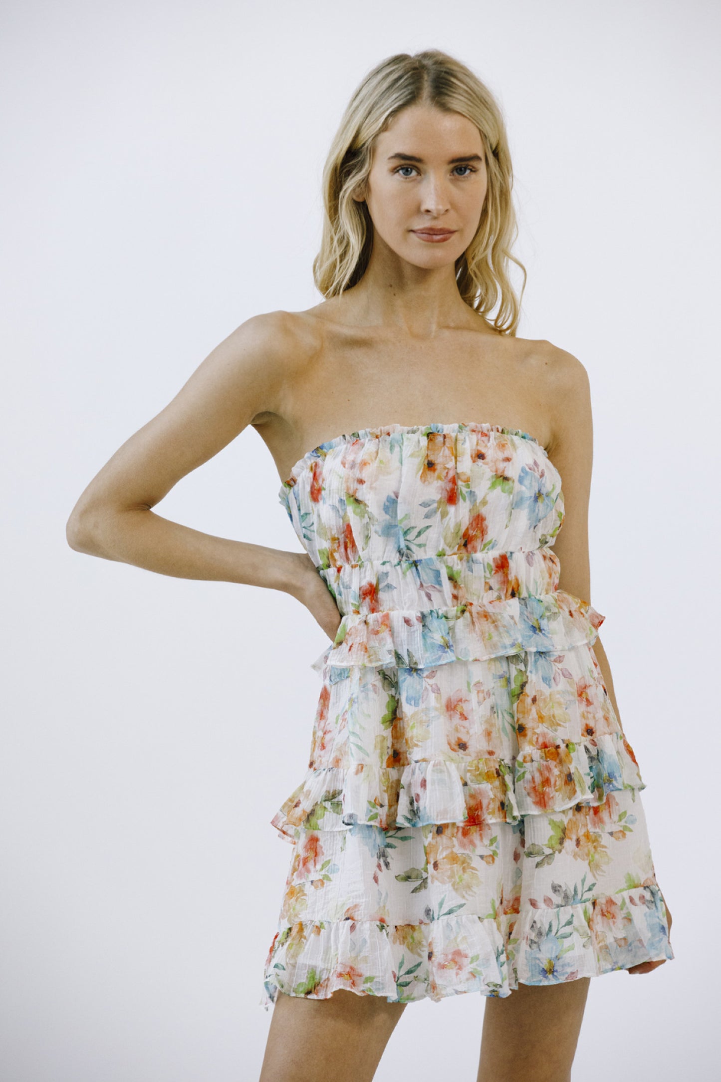 Vestido strapless floral